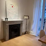 Minimalista En El Corazon De 아파트