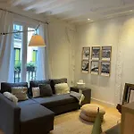 아파트 Minimalista En El Corazon De *