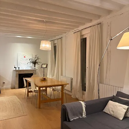 Appartamento Minimalista En El Corazon De Bilbao