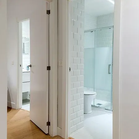 Minimalista En El Corazon De Apartament *