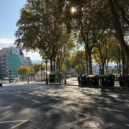 Minimalista En El Corazon De Bilbao