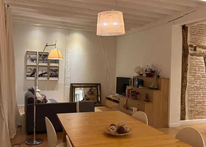 Appartamento Minimalista En El Corazon De Bilbao